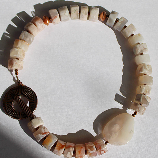 How to Shop for Jewelry Like a Stylist